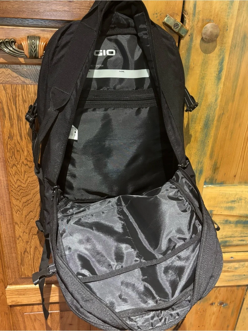 OGIO Black Alpha Recon 420 Backpack